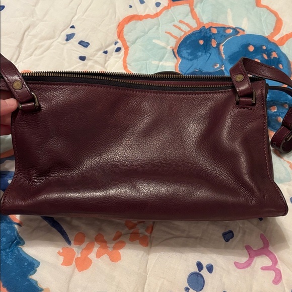 Parker Thatch  Lily Crossbody - Heritage "Broken-In" Leather Oxblood Burgundy - Picture 4 of 9